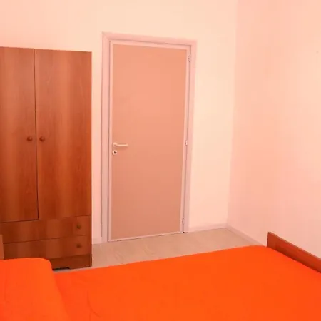 A Punta Grossa Con Giardino
